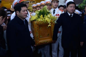 Đưa tiễn Thứ trưởng Phạm Quý Tiêu về đất mẹ