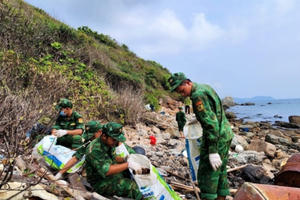 Tích cực hưởng ứng Ngày môi trường Thế giới trên Côn Đảo