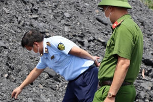 Hàng chục nghìn tấn than không rõ nguồn gốc ở Thị xã Kinh Môn