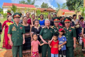 Xúc động hành trình về nguồn của những cựu binh xứ Nghệ