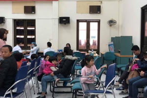 Tin nhanh - Vụ nhiễm sán lợn Bắc Ninh: Đình chỉ một loạt cán bộ sau vụ trẻ nhiễm sán lợn