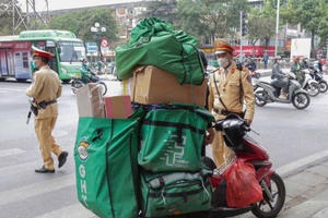 Camera AI phát hiện hàng loạt shipper che biển số để 'né' phạt nguội