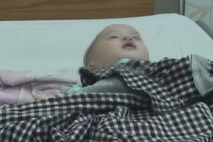 Đồng Nai: Bố đánh con và bà dập não Đồng Nai: Bố đánh con và bà dập não