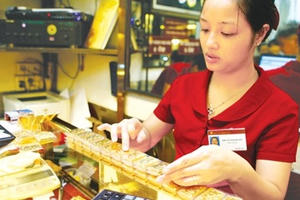 Vàng tăng sốc, không nên “lướt sóng” Vàng tăng sốc, không nên “lướt sóng”