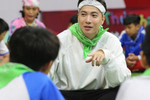 ST Sơn Thạch chia sẻ tuổi thơ thiếu thốn tình cảm từ cha