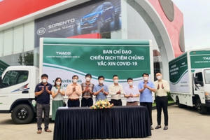 Hải Phòng tiếp nhận xe chuyên dụng phục vụ tiêm chủng lưu động