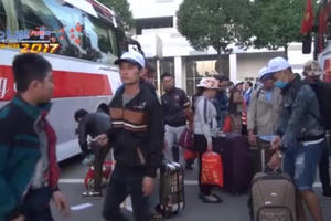 Bình Dương: Hàng ngàn công nhân về quê ăn Tết trên những chuyến xe miễn phí