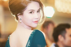 Hé lộ nghi án Ngọc Trinh đang có bầu Hé lộ nghi án Ngọc Trinh đang có bầu