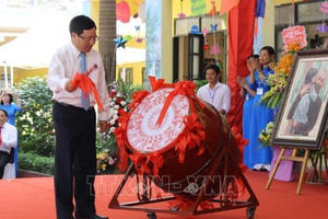 Lãnh đạo Đảng, Nhà nước động viên học sinh miền núi tại Lễ khai giảng năm học mới