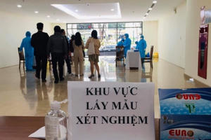 Các phóng viên tham dự kỳ họp thứ 11 Quốc hội khoá XIV phải xét nghiệm Covid-19