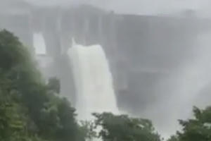 Mưa lớn, thủy điện xả nước, miền tây xứ Nghệ lại tiếp tục đón lũ