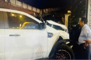 Xe bán tải lao vào tiệc cưới khiến ba người thương vong ở Đắk Lắk