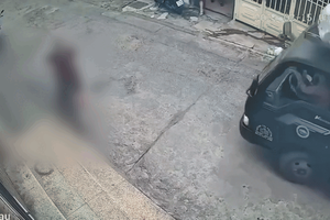 Công an điều tra vụ xe chở rác mất lái, tông tử vong người phụ nữ đi xe đạp