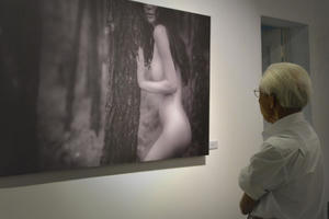 Triển lãm ảnh khoả thân thu hút lượng người xem “kỷ lục”