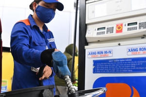 Thủ tướng yêu cầu Bộ Công Thương ổn định tình hình thị trường xăng dầu