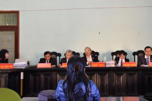 Xét xử vụ án Lừa đảo chiếm đoạt tài sản ở Kon Tum: Điều tra viên có tài "phân thân" lấy lời khai