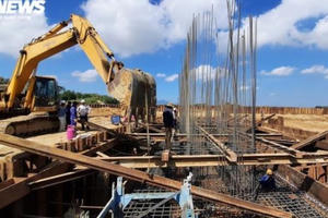 Cận cảnh dự án đập dâng 1.500 tỷ đồng ở Quảng Ngãi 'chống lệnh' UBND tỉnh Cận cảnh dự án đập dâng 1.500 tỷ đồng ở Quảng Ngãi 'chống lệnh' UBND tỉnh