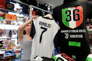 Nhà đài phát miễn phí trận “đinh” Tây Ban Nha, Ý trên Facebook