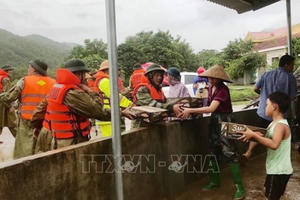 Ấm lòng người dân vùng lũ Quảng Bình