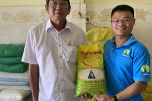 Áp dụng tem chống hàng giả sản phẩm Gạo Ông Cua ST25