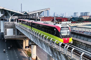 Hà Nội Metro xin lỗi vì nhân viên cấm người dân mang xe điện, xe chứa pin lên tàu