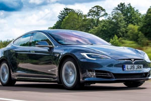 "Tesla là cổ phiếu nguy hiểm nhất phố Wall"