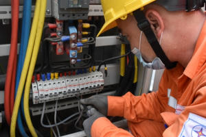 EVNHANOI triển khai biện pháp bảo vệ quyền lợi giá điện cho khách hàng