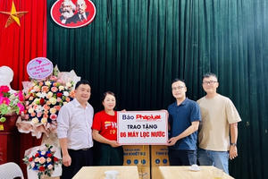 Báo PLVN trao tặng máy lọc nước cho 2 trường tại huyện vùng cao Trạm Tấu