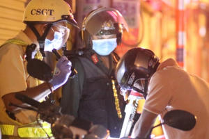 Từ 26/7, người dân TP HCM không ra đường sau 18h