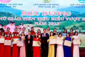 Biểu dương 80 nữ giáo viên tiêu biểu vượt khó năm 2023