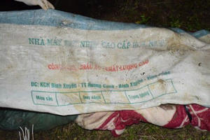 Thông tin mới nhất về vụ thi thể người phụ nữ bị cuốn chăn trong bao tải nổi lềnh bềnh giữa hồ ở TP Sơn La