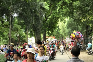 Công viên Thủ Lệ trong ngày đầu nghỉ lễ Quốc khánh 2/9 Công viên Thủ Lệ trong ngày đầu nghỉ lễ Quốc khánh 2/9