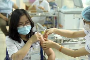 Quảng Nam phấn đấu hơn 70% dân số tiêm vaccine Covid-19 vào cuối Quí I/2022