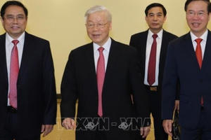 Tổng Bí thư: Sớm kiện toàn, sắp xếp các chức danh lãnh đạo cơ quan nhà nước Tổng Bí thư: Sớm kiện toàn, sắp xếp các chức danh lãnh đạo cơ quan nhà nước