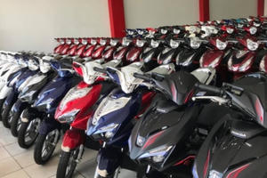 Xe máy hot giảm sâu, giá chạm đáy mới kỷ lục