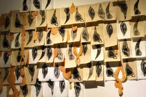 Nét kiến trúc Á Đông và thực thể huyền bí nơi biển sâu qua triển lãm Vảy l Mực