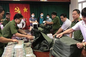 Đồng Nai: Bắt khẩn cấp "ông trùm" buôn lậu, sản xuất xăng giả