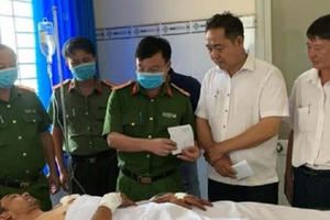 Đồng Nai: Khen thưởng công an viên bị trọng thương khi truy bắt kẻ trộm