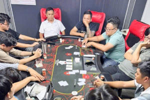 Phá sòng bạc Poker hơn 1 tỷ đồng trong quán bida