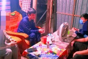 Mua ma túy về nhà “mở tiệc” giữa đại dịch