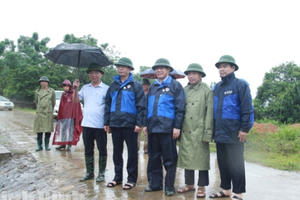 Phó Chủ tịch UBND tỉnh Ninh Bình kiểm tra một số công trình hồ, đập trên địa bàn huyện Nho Quan