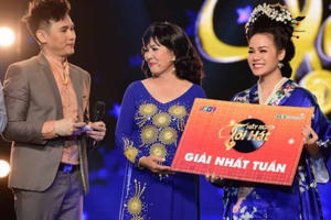 Geisha Nhật Kim Anh vươn lên dẫn đầu đêm thi Phương Dung