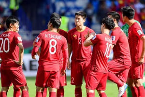 Đội tuyển Việt Nam dùng tiền vệ nào để đánh chặn Nhật Bản từ giữa sân?