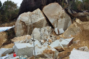 Kon Tum: Khoáng tặc hoành hành vùng giáp ranh, UBND xã làm mất...tang vật(!) Kon Tum: Khoáng tặc hoành hành vùng giáp ranh, UBND xã làm mất...tang vật(!)