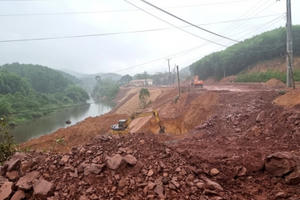 Bắc Giang: Tỉnh lộ 291 tạm ngưng thi công do vướng mắc bãi đổ thải