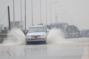"Điểm danh" các tuyến đường sạt lở, ngập lụt tại miền Trung