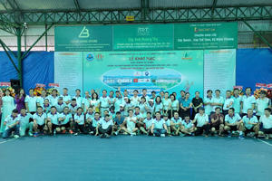 CLB Doanh nhân tổ chức giải tennis gây quỹ cho sinh viên nghèo CLB Doanh nhân tổ chức giải tennis gây quỹ cho sinh viên nghèo
