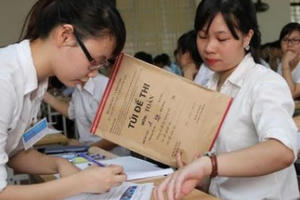 “Phù phép” điểm thi tại Hà Giang: Lòng tham và “hư danh” lên tới đỉnh điểm “Phù phép” điểm thi tại Hà Giang: Lòng tham và “hư danh” lên tới đỉnh điểm