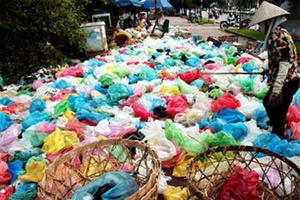 Đánh thuế các cơ sở sản xuất túi ni lông để bảo vệ môi trường