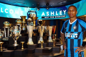 CHÍNH THỨC: “Máy chạy” của MU gia nhập Inter Milan